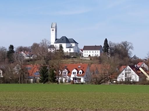 Radtouren in den Münchner Nordwesten: Blick auf Bergkirchen