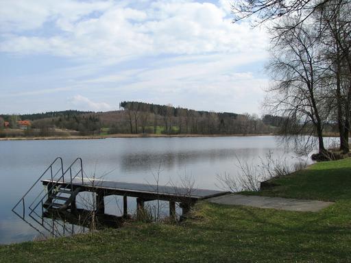 Radtour von München nach Weilheim: Blick auf den Dietlhofer See