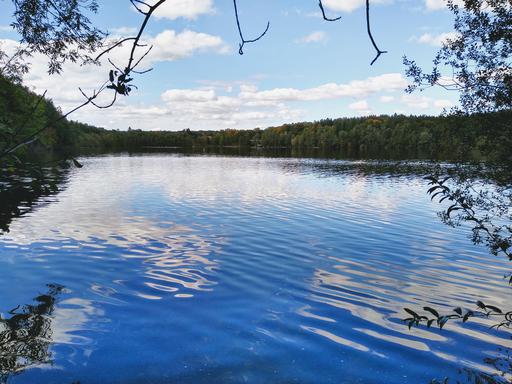 Radtour von München an den Steinsee zum Baden: Blick auf den Steinsee