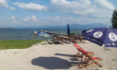 Radtour von München an den Chiemsee: Blick über den Chiemsee