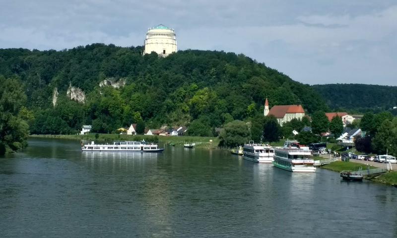 Radtouren in den Norden Bayerns: Kelheim mit Donau und Befreiungshalle